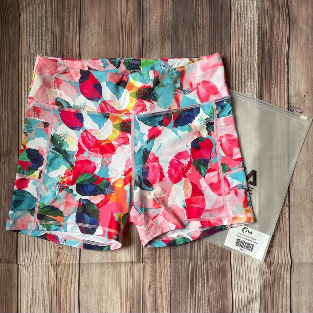 ZYIA Floral light n tight pocket hustle shorts XL (NWOT)
